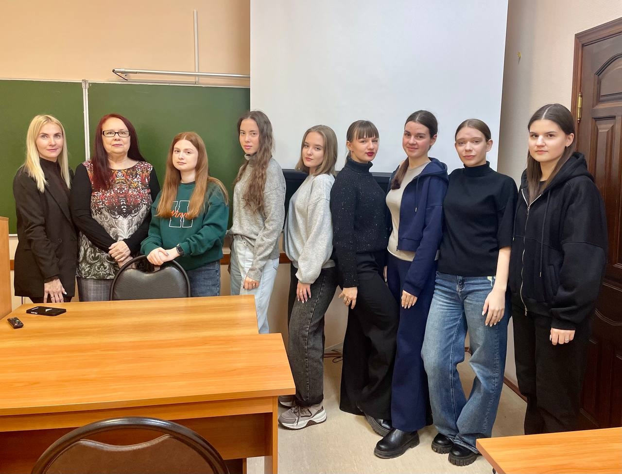 15 декабря 2025 года в Липецком филиале Финансового университета стартовало обучение по программе профессиональной переподготовки «Управление персоналом»!