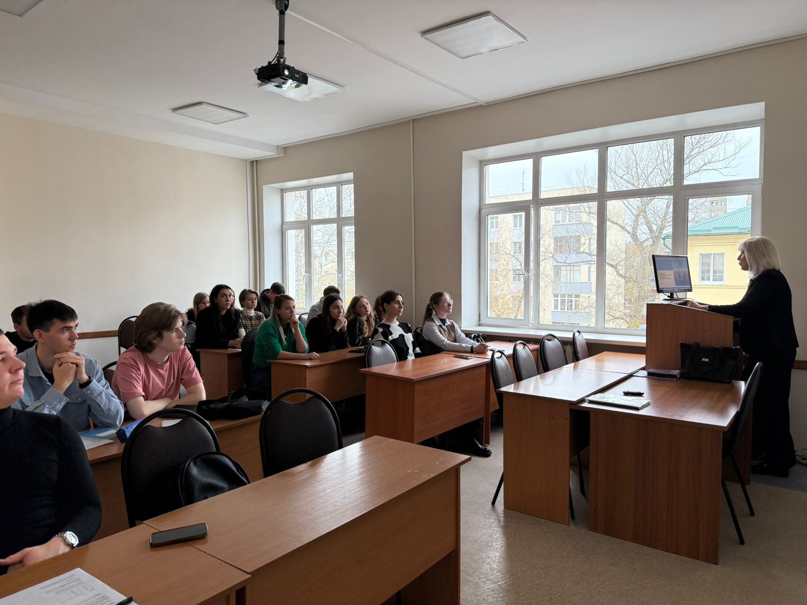 В Финуниверситете выступила заместитель управляющего – начальник отдела управления недвижимостью и эксплуатации Отделения Липецк Банка России Светлана Николаевна Мельник